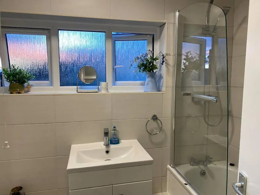 Brighton New Apartment Free Parking Sleeps 6 United Kingdom